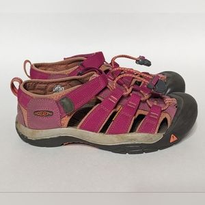 Keen Newport H2 Very Berry Fusion Coral